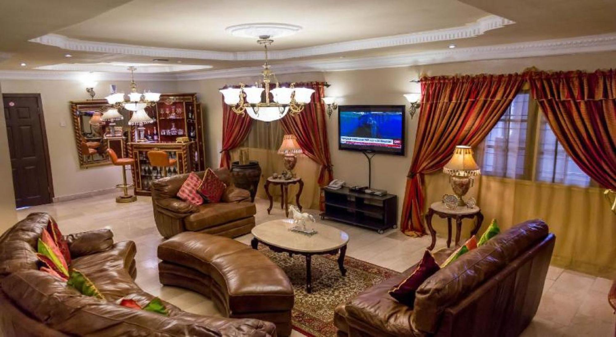 Room In Lodge - Apartment Royale Hotel-3 Bd Apartment Ікеджа Екстер'єр фото